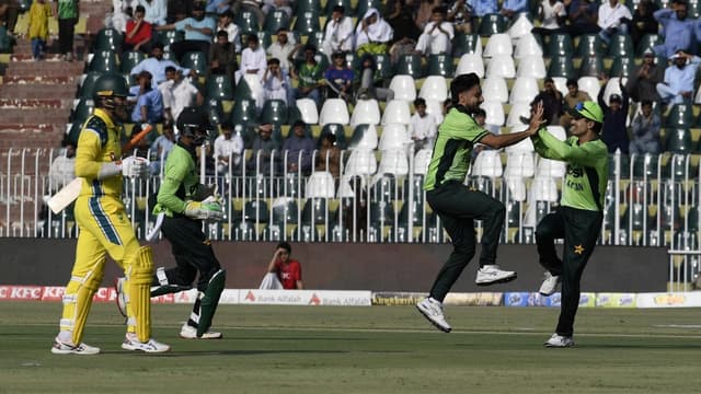 Second ODI: Pakistan puts Australia in