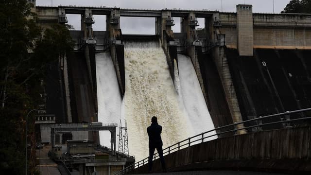 AI's dirty secret: data centre boom threatens resources
