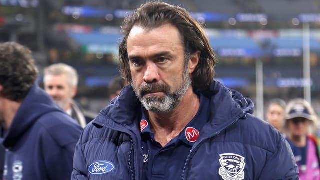Cats coach fires back at Adelaide Oval 'nuffies'