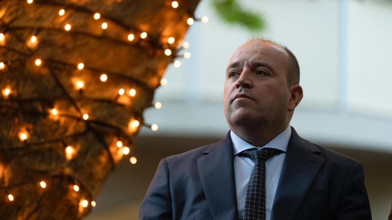 'Shocked' Bondi hero denies claim of assault on father