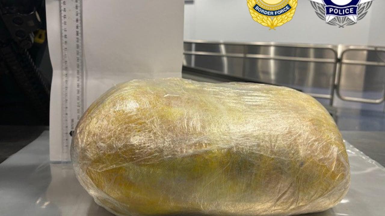 Underpants 'anomaly' leads to jail in cocaine caper
