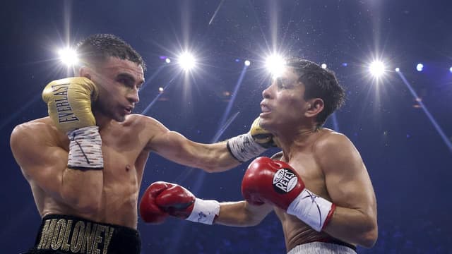Moloney finds calm on long road to Japan title shot