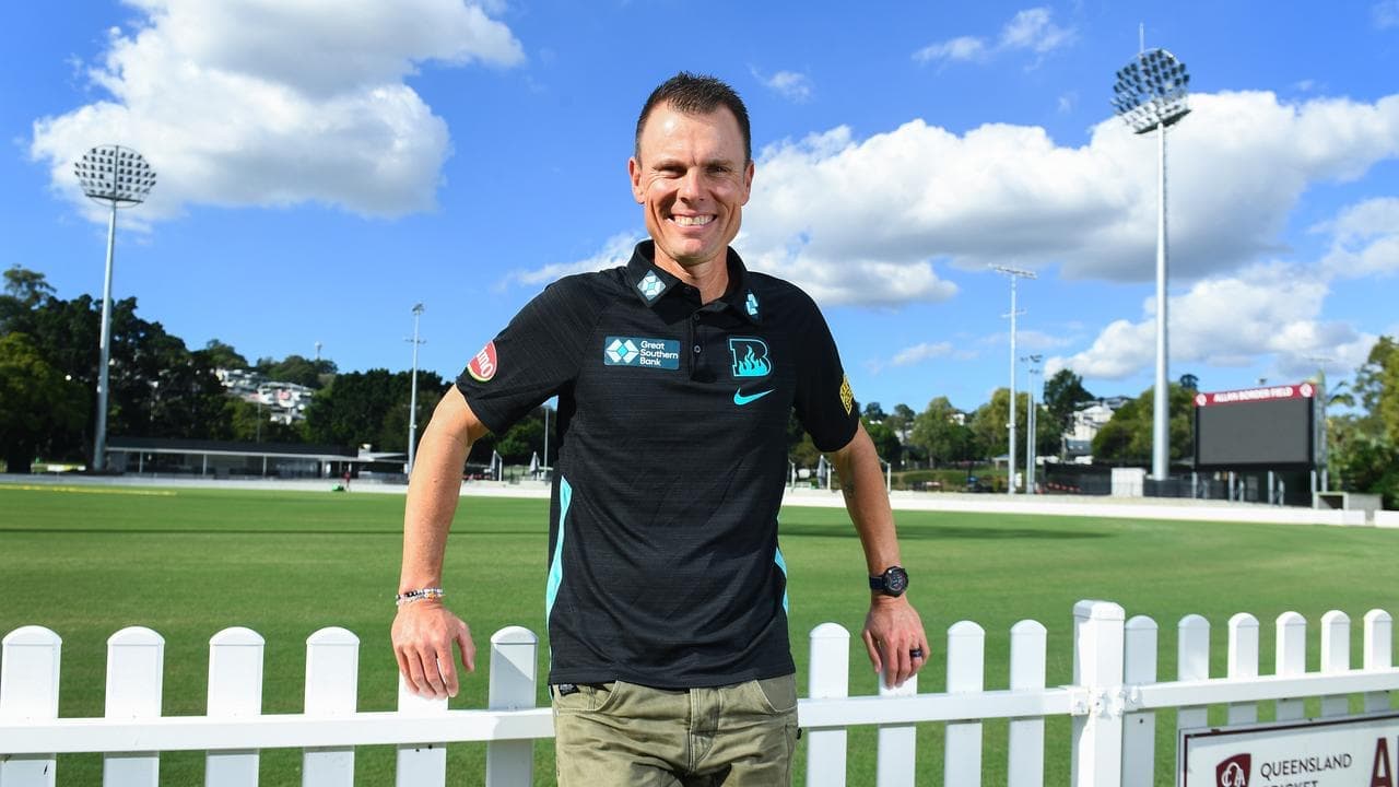 Queensland, Heat hunt new coach after Botha quits