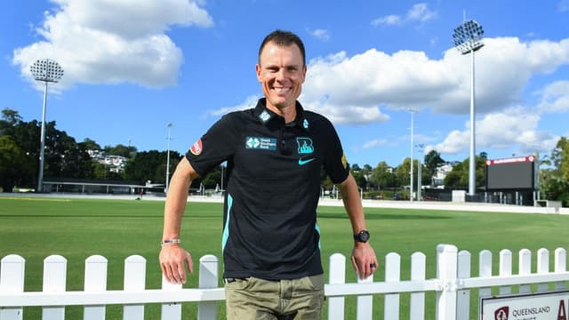 Queensland, Heat hunt new coach after Botha quits