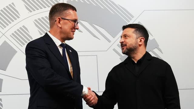 Zelenskiy at regional summit as drone friction hovers