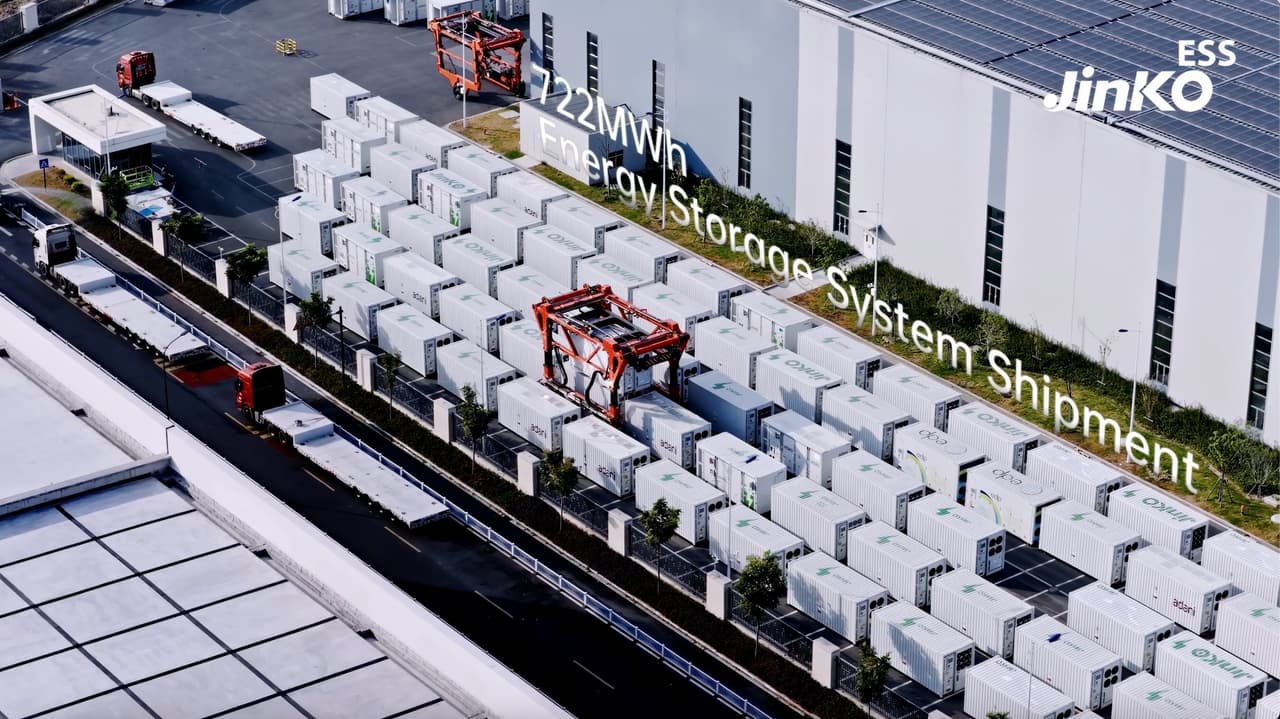 Jinko ESS Delivers 722MWh BESS for India's Large-Scale Power Plant