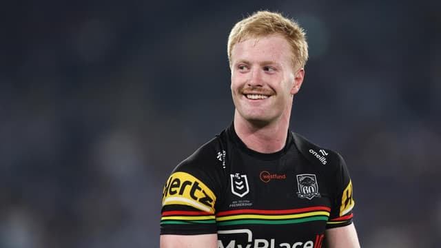 Try-scoring machine extends Panthers stay