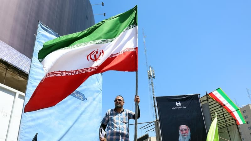 US officials say Trump and Vance have signed Iran pact