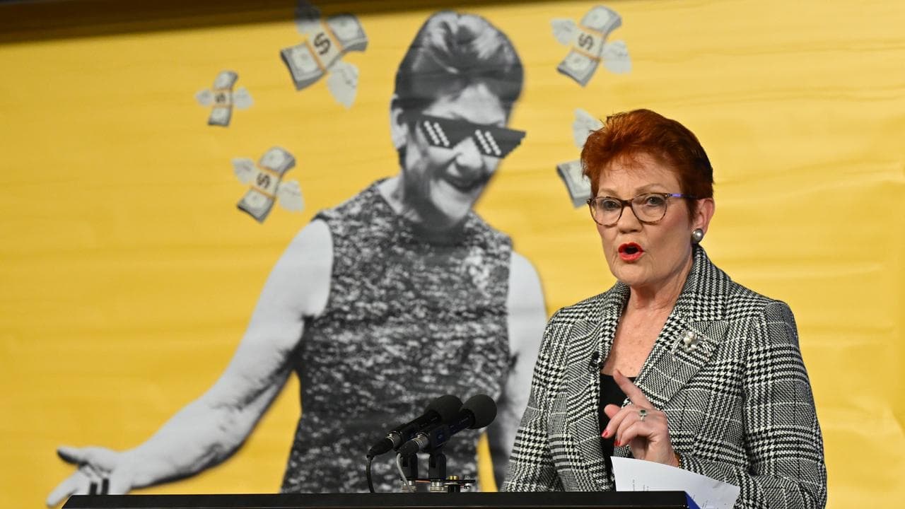 Hanson defies protest to call for 'monocultural' nation