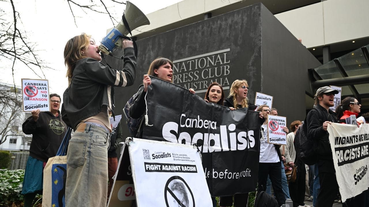 'No to Hanson': protesters crash One Nation speech