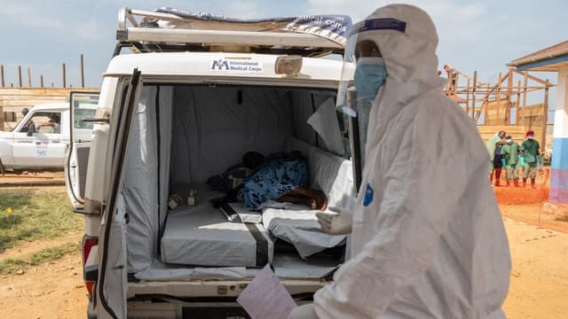 Group 'remove' woman, child from DR Congo Ebola clinic