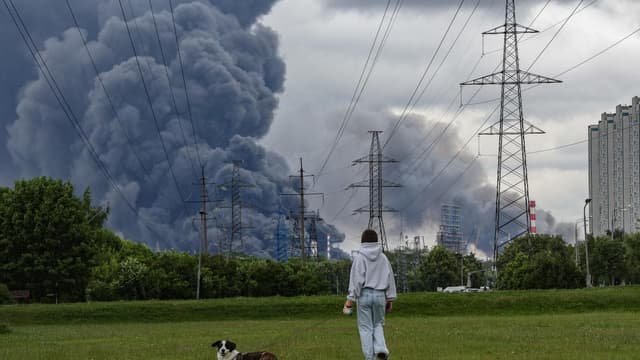 Russia vows 'massive' strikes after Ukraine hits Moscow