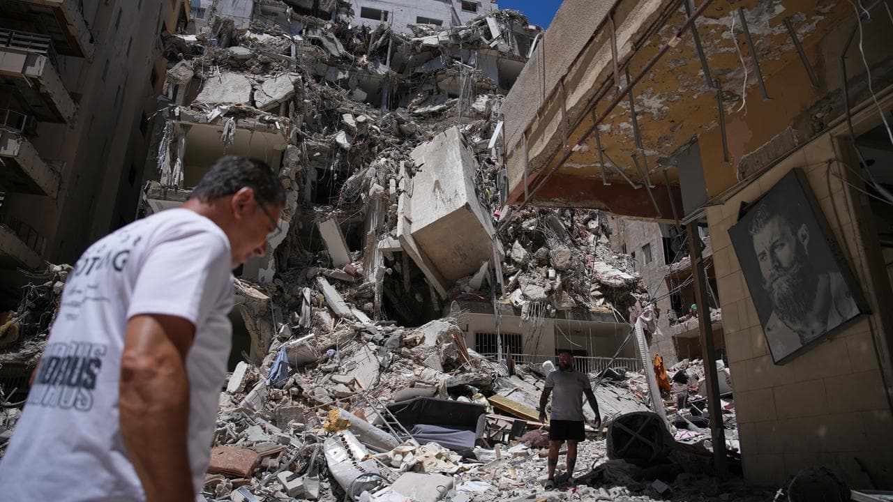 US-Iran talks unclear as fighting persists in Lebanon