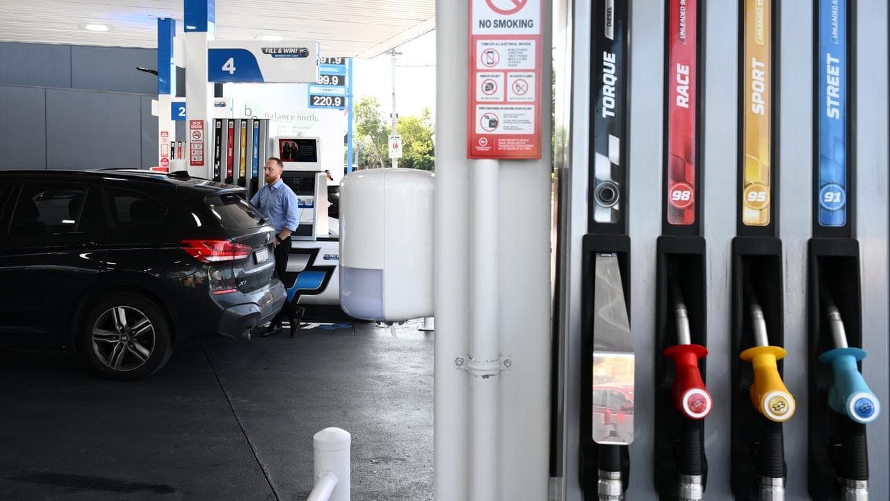 PM still hedging on extension of fuel tax discount