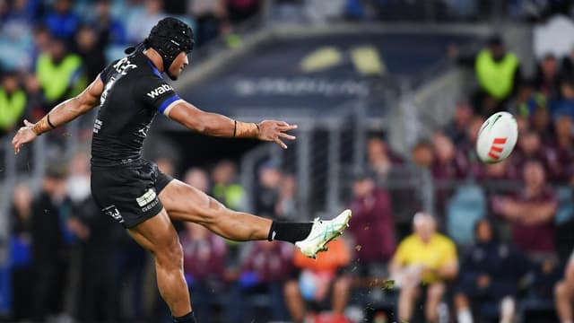 Captain kicks Bulldogs to ugly win over Sea Eagles