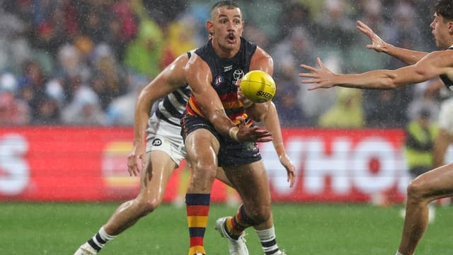 Crows great undecided on whether to extend career