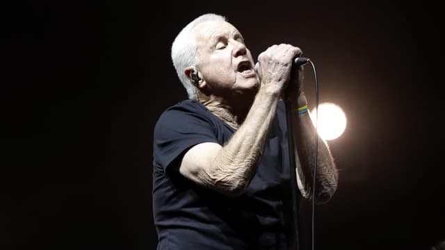 Howzat! Daryl Braithwaite announces shock retirement