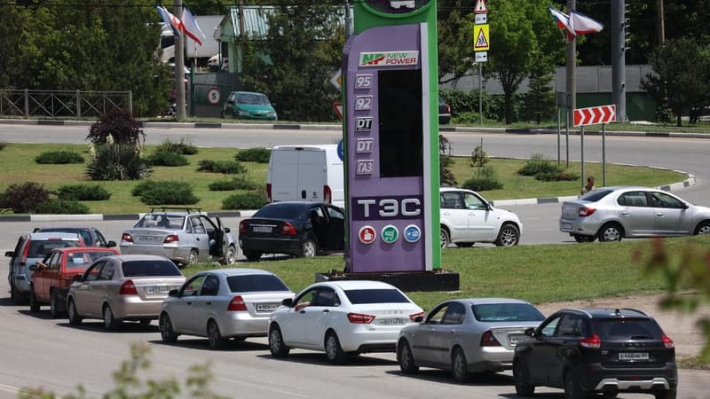 Ukrainian strikes knock out power in Russia-held Crimea
