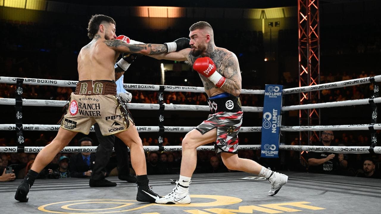 Paro becomes two-time champ after bloody Brisbane win