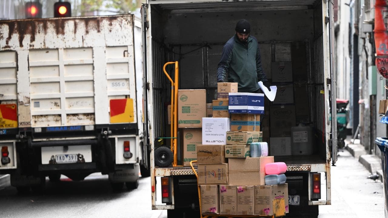 Unemployment drop leaves door open to more rate hikes