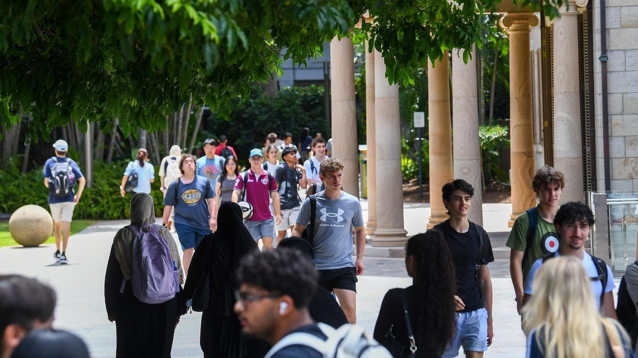 Disadvantaged, regional students to get uni funds boost