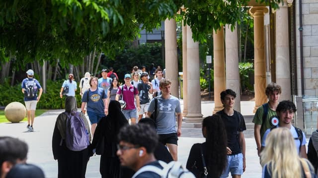 Disadvantaged, regional students to get uni funds boost