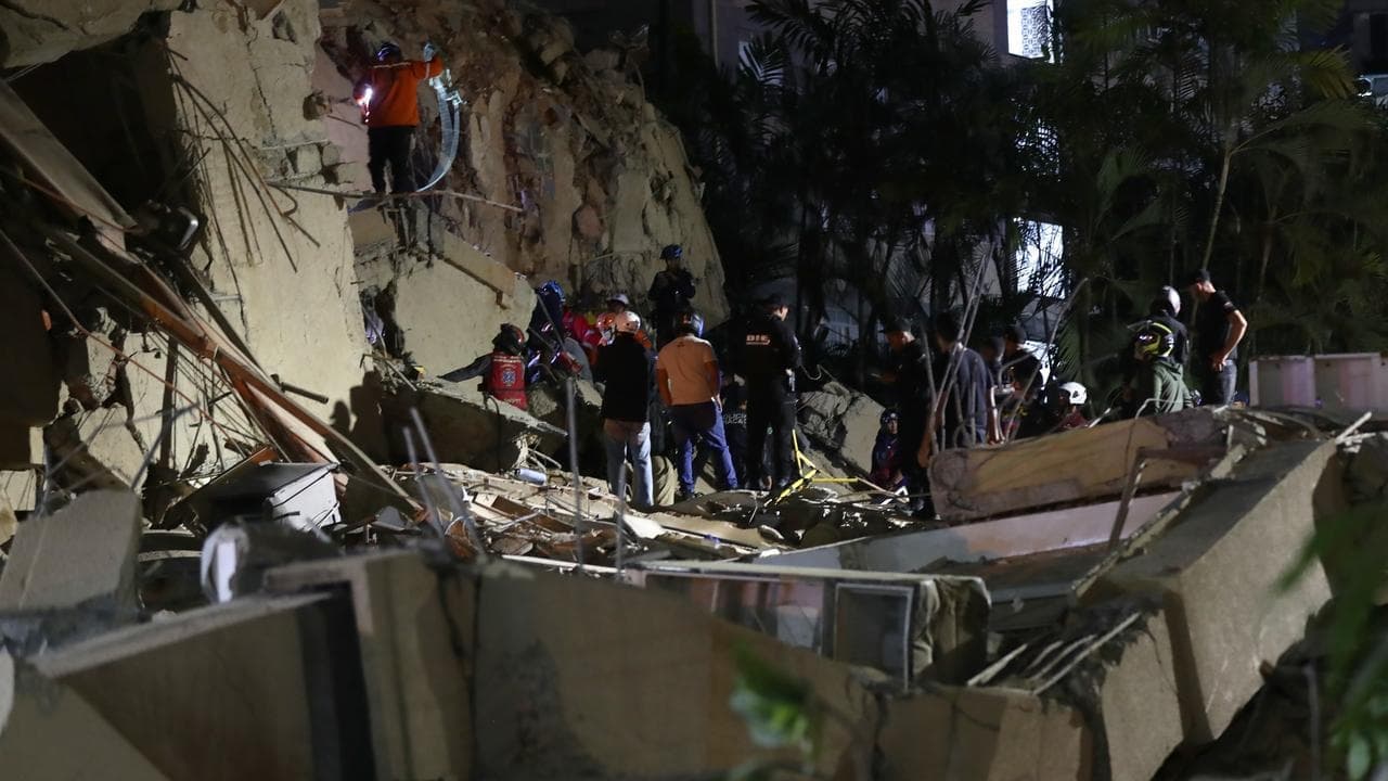 Thousands feared dead after major quakes hit Venezuela