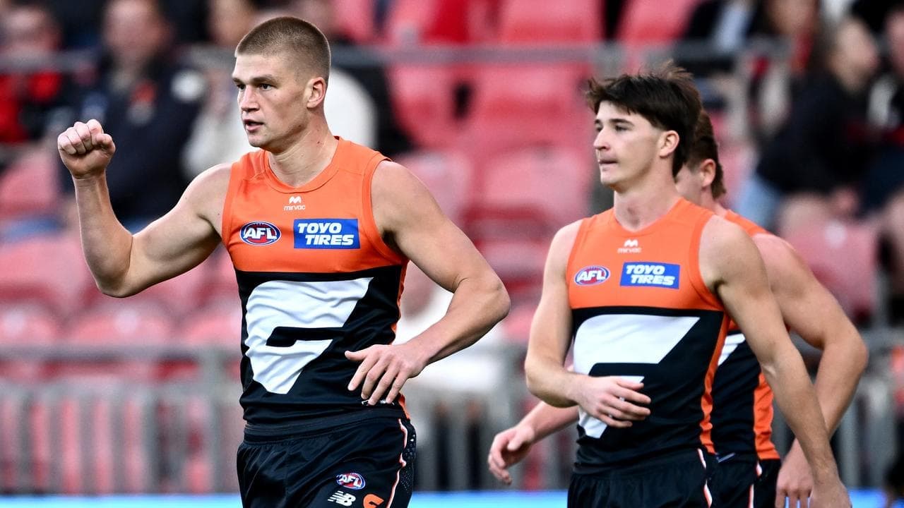 Giants youngster to replace Hogan for MCG blockbuster