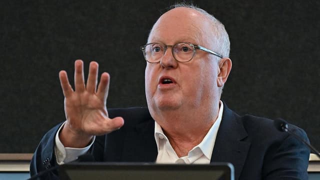 Anti-corruption committee a secretive, timid 'fizzer'