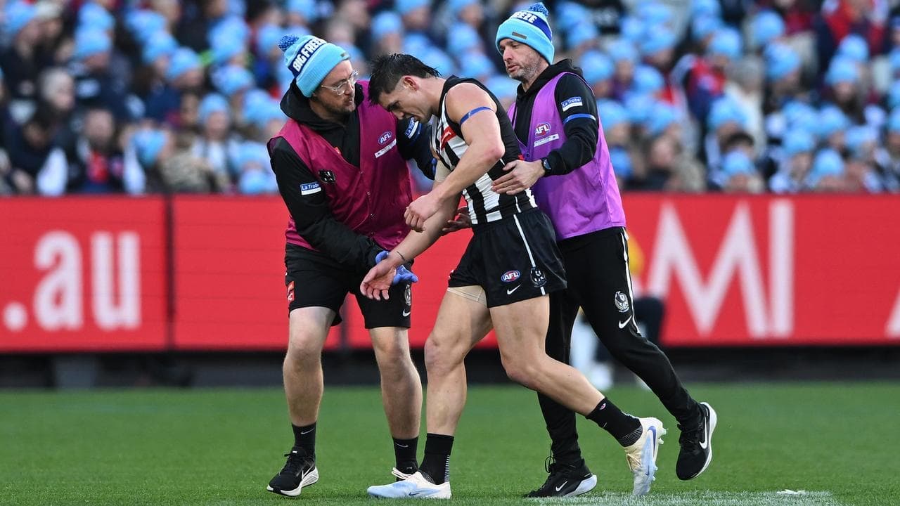'Touch and go': Collingwood backman closes on return