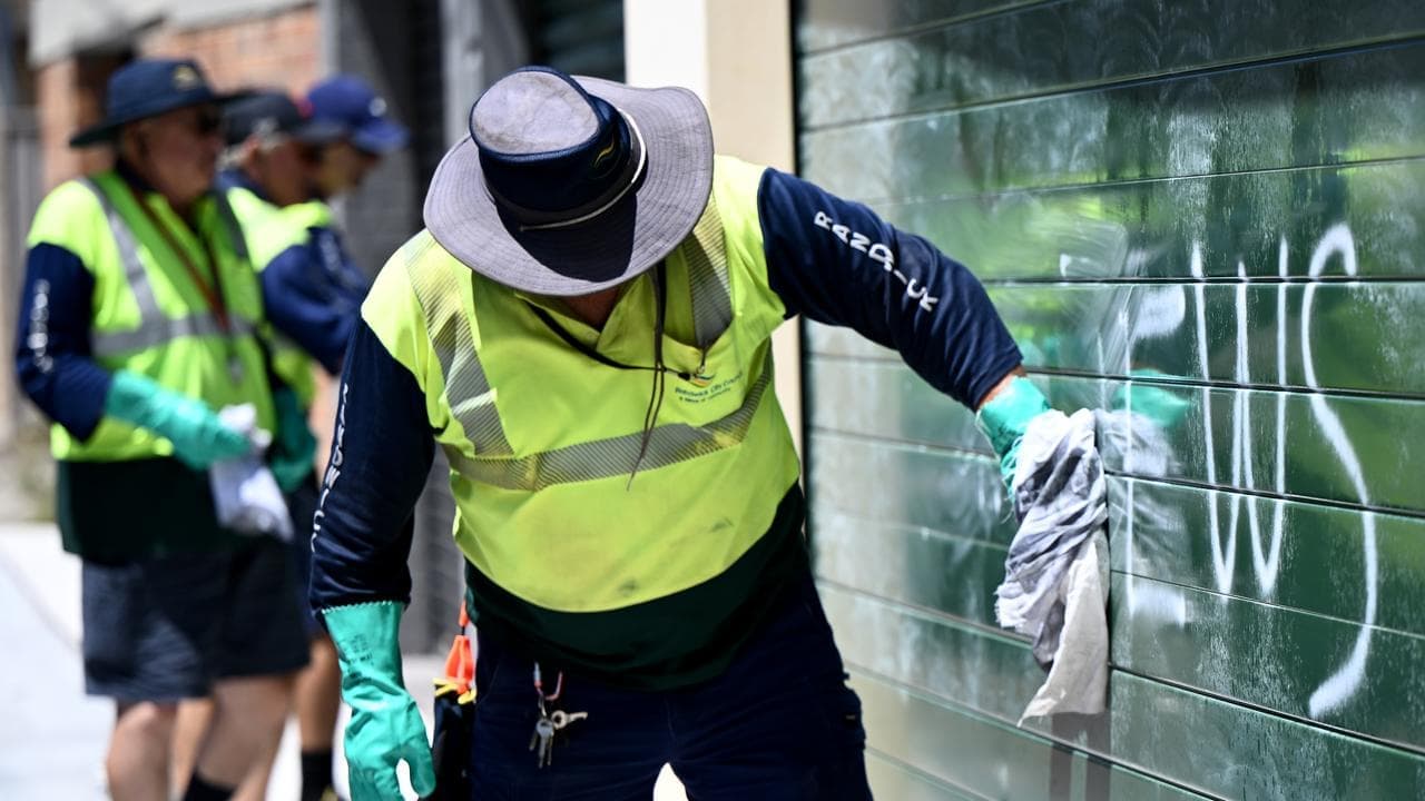 Prominent Jewish family hit by 1500 threats a month