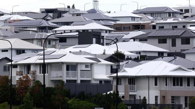 Weak housing market could imperil Australia's economy
