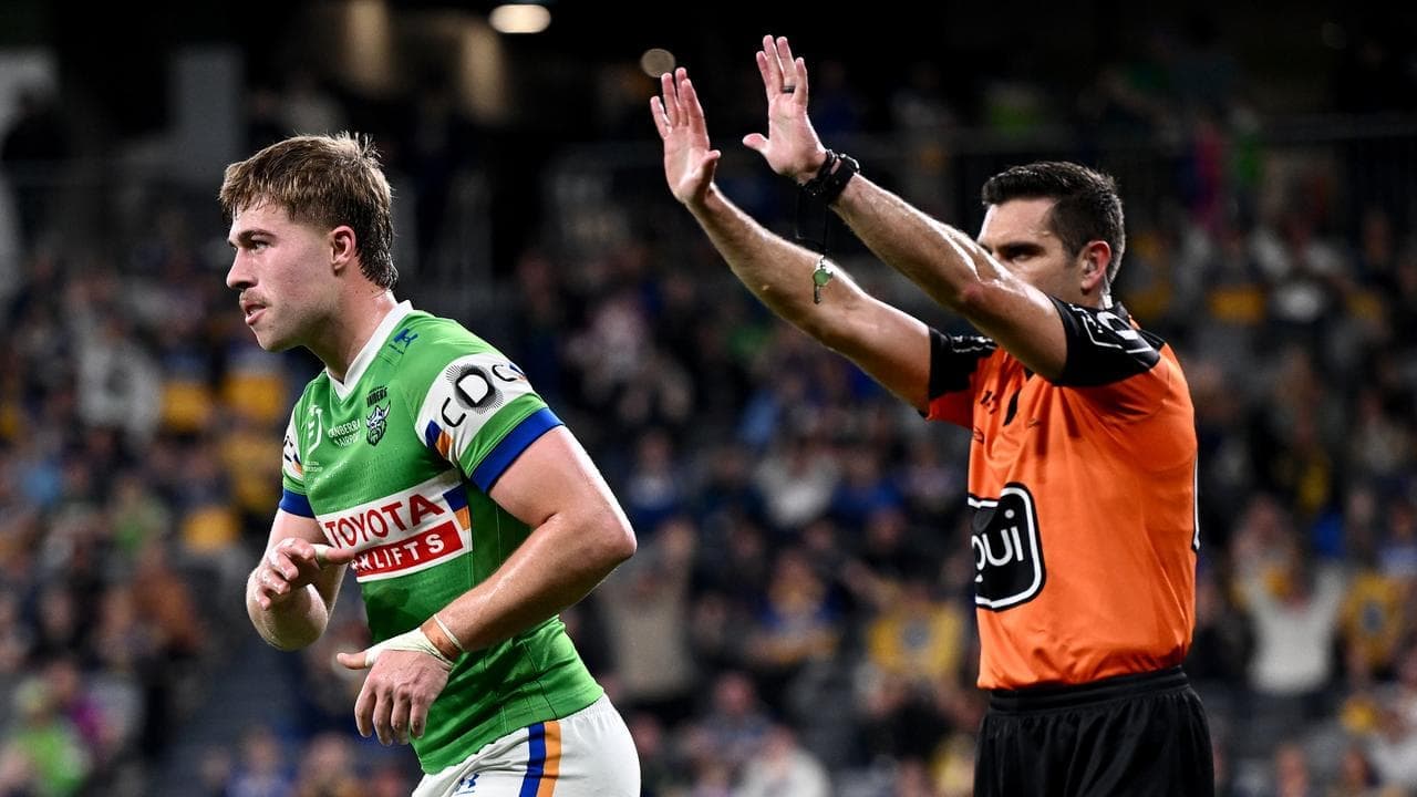 'Easy to point': Raider rubbishes halfback's critics