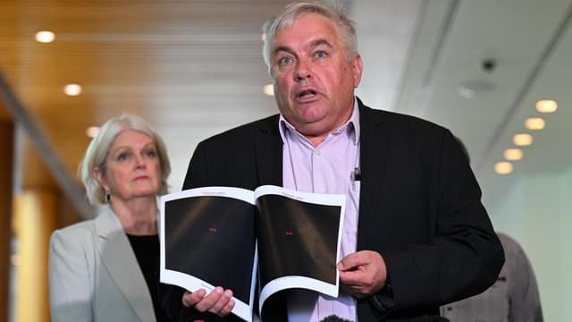 MPs blast potential legal bill for FOI request