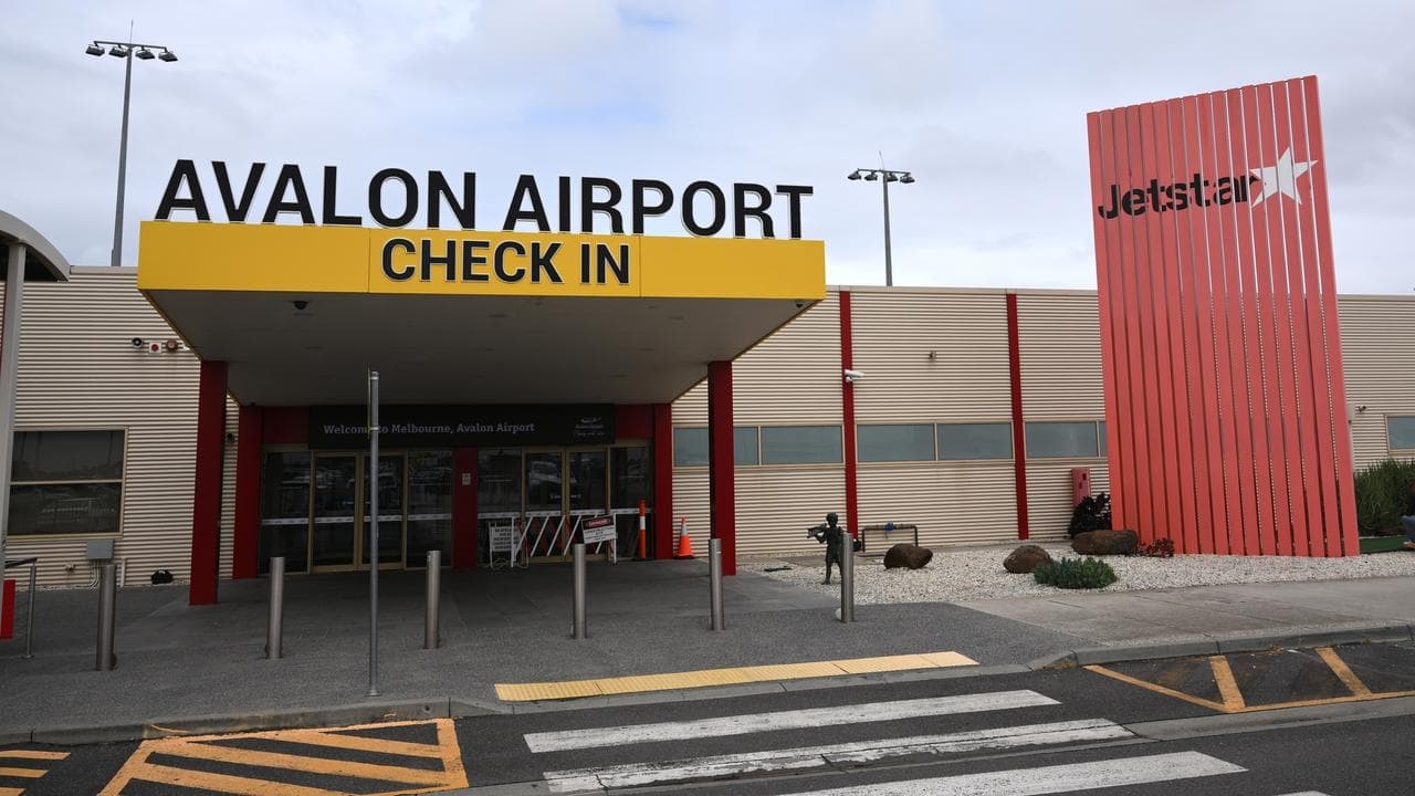 Teen to stand trial over attempted plane hijacking
