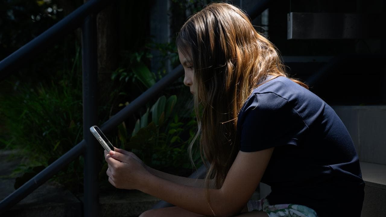 Delay to strengthen social media laws 'extraordinary'