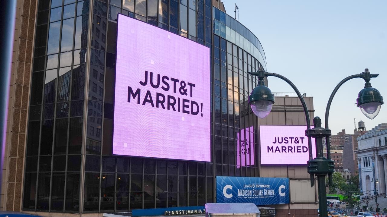 Taylor Swift and Travis Kelce say I do in New York