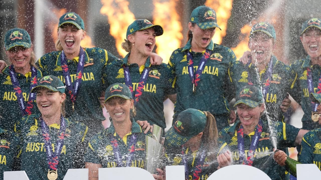 Dominant Australia crush England in T20 World Cup final