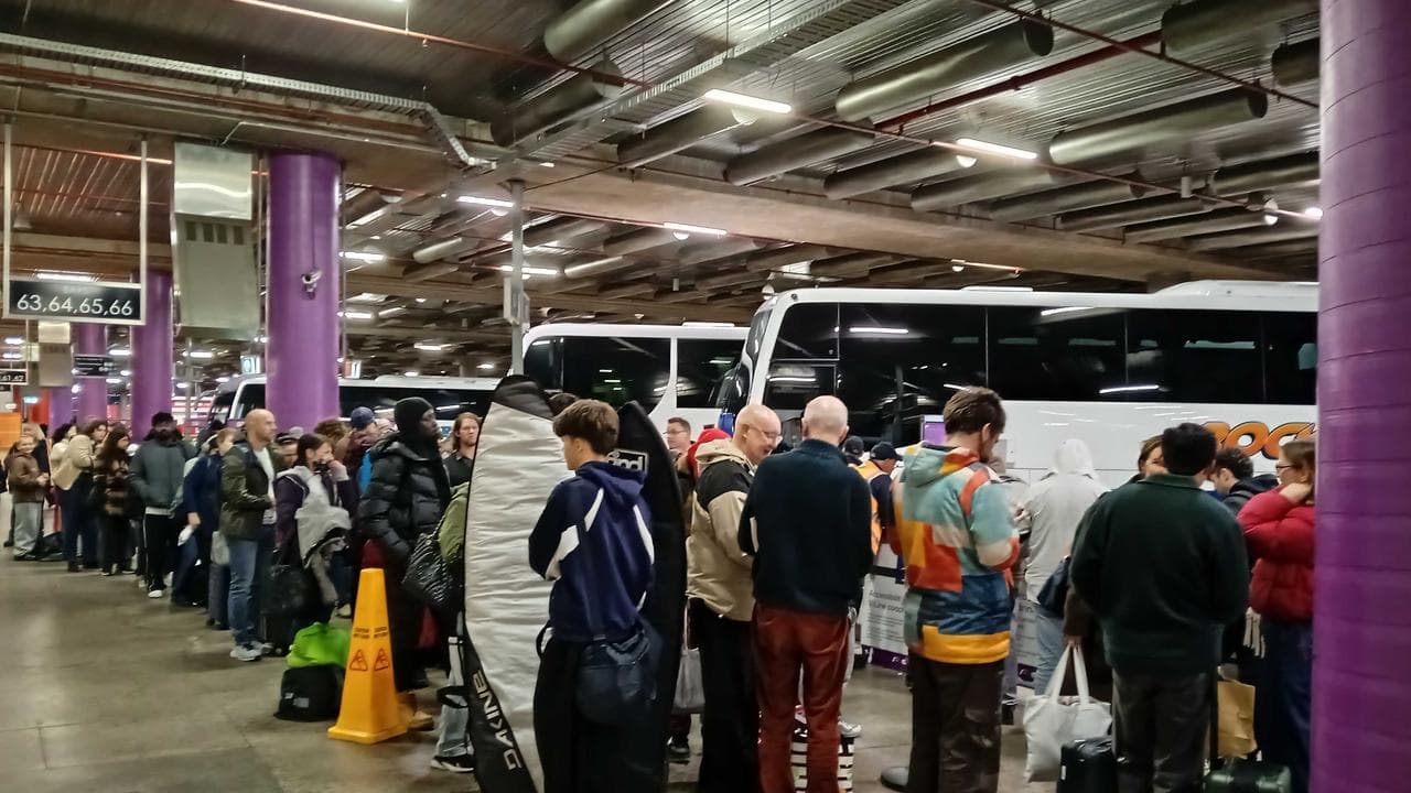 Free rides after Telstra woes hit the brakes on trains