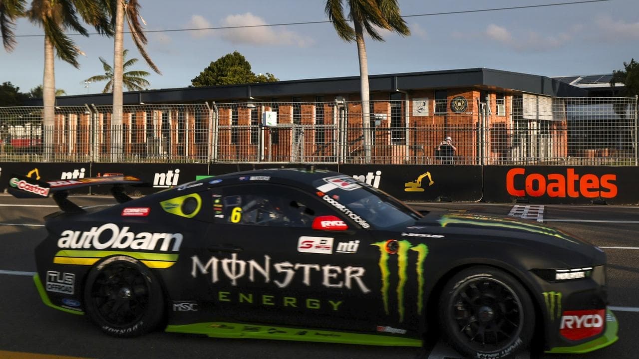 Waters sprints to Townsville win, new Supercars leader