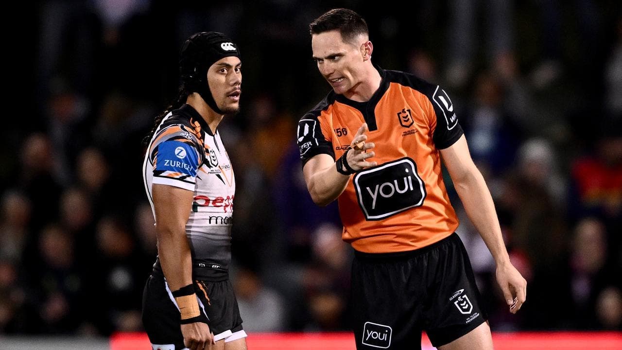 Luai sideshow adds to Tigers' woes in loss to Warriors