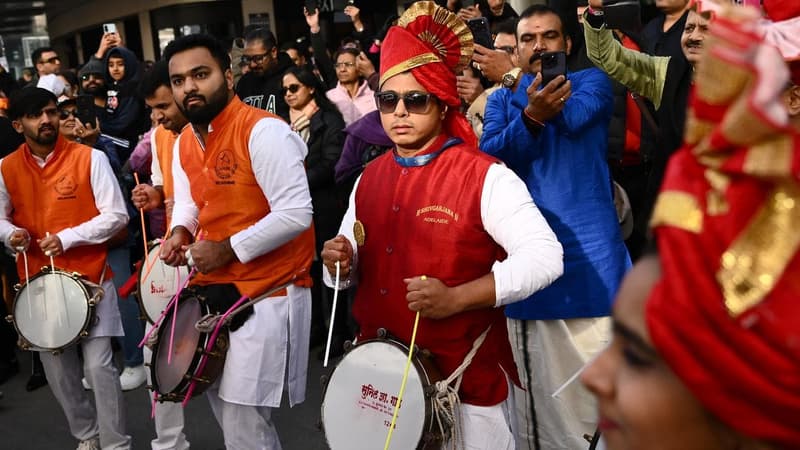 Modi madness highlights diaspora role as 'human bridge'