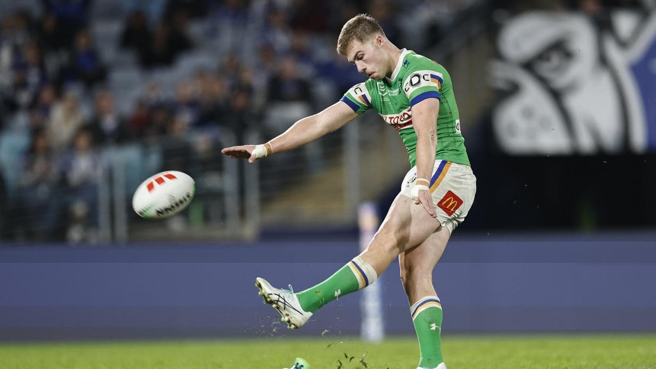 'Dicks don't know': Stuart vindicated on young halfback
