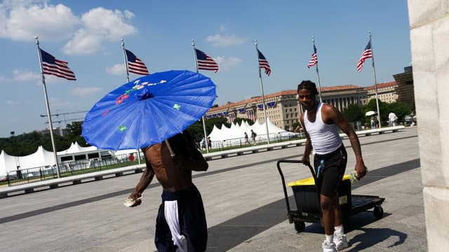 Heat wave threatens oppressive temperatures in US