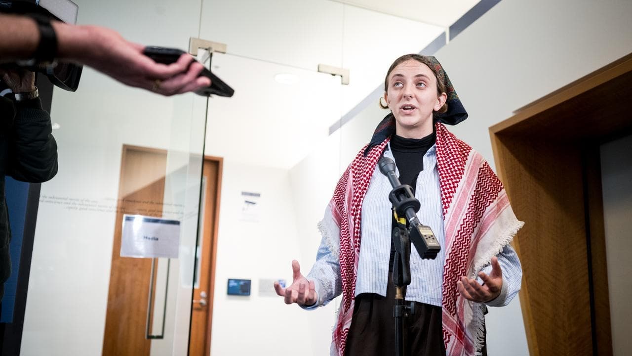Jewish student backs violence against colonisation