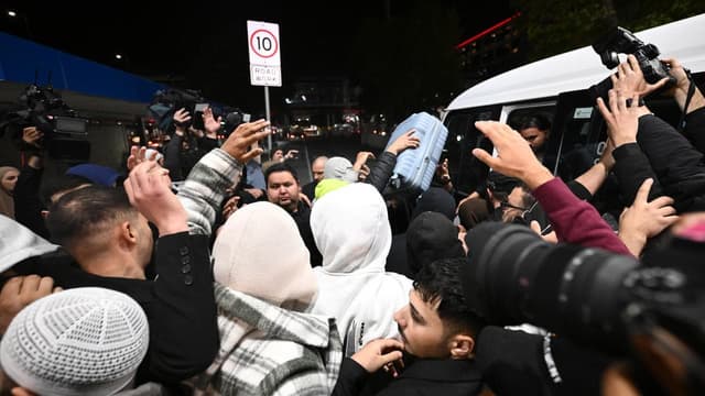 Last 'ISIS bride' weighing up return to Australia