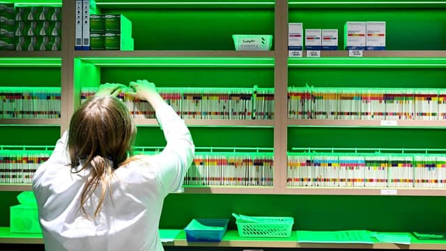 'Patients miss out': calls for reform to pharmacies