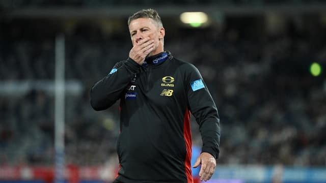 Hardwick apologises to Suns after 'emotional' comments