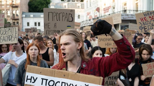Zelenskiy shakes up posts as Ukrainian protesters rally