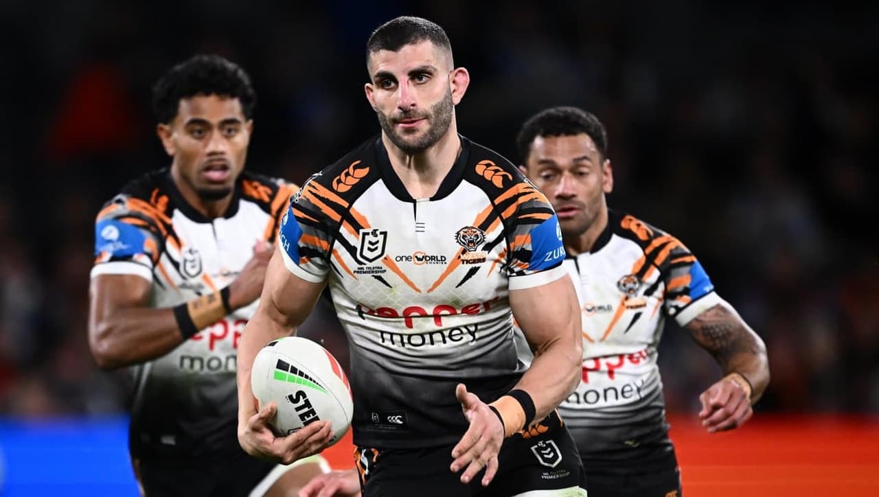 Tiger escapes ban for slap, Souths star in trouble